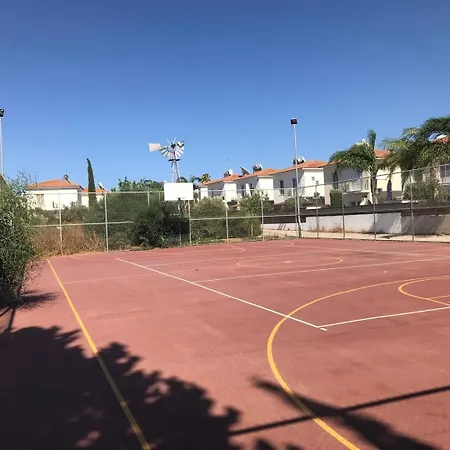 Villa Amelia With Private Pool , Wifi & Bbq, Paralímni