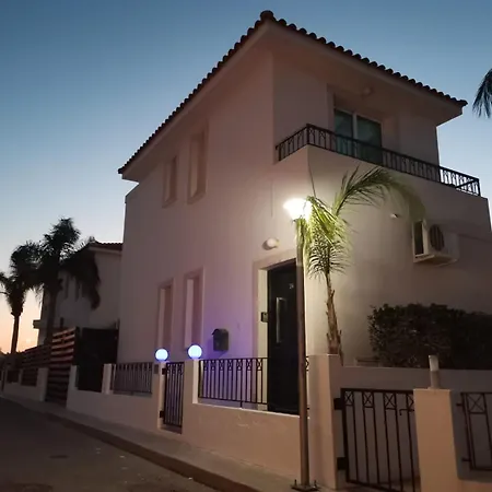 Villa Amelia With Private Pool , Wifi & Bbq,