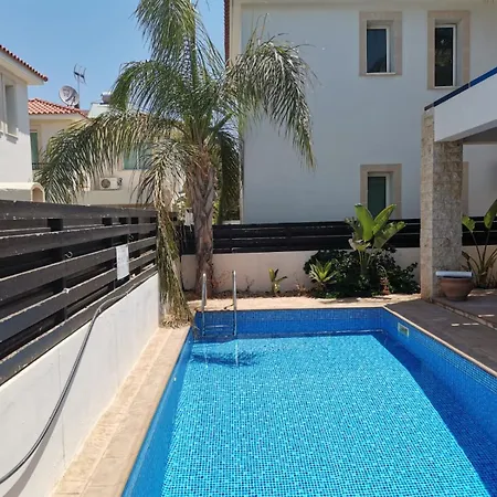 Villa Amelia With Private Pool , Wifi & Bbq,